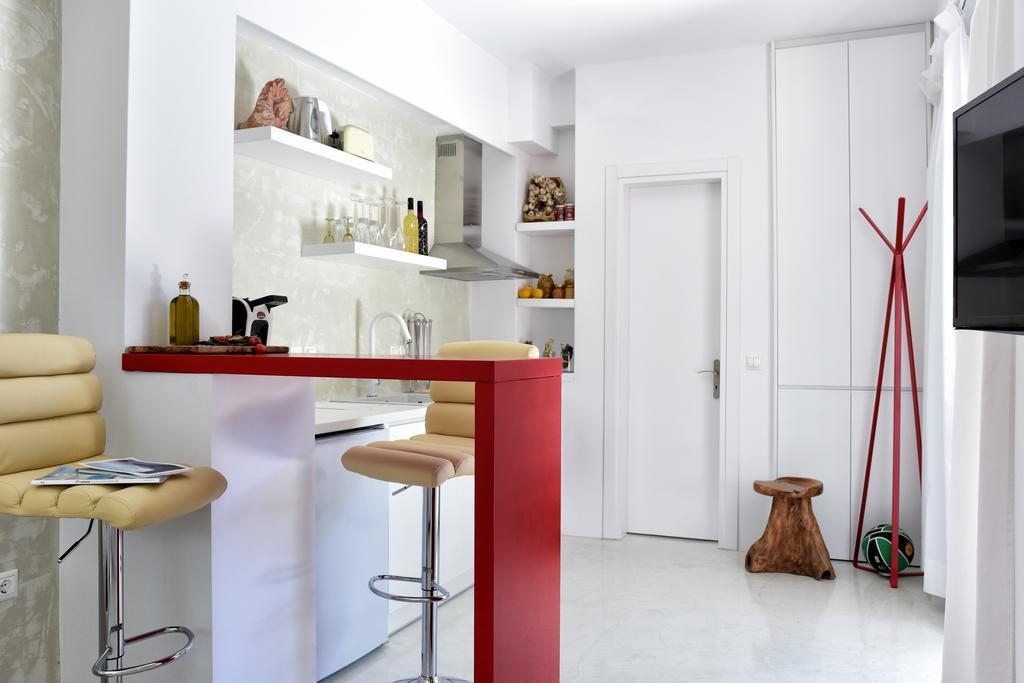 Mavres Luxury Studio Agios Matthaios  ภายนอก รูปภาพ